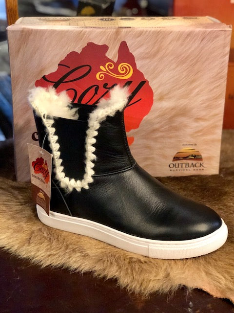 Sheepskin lined boots deals leather womens